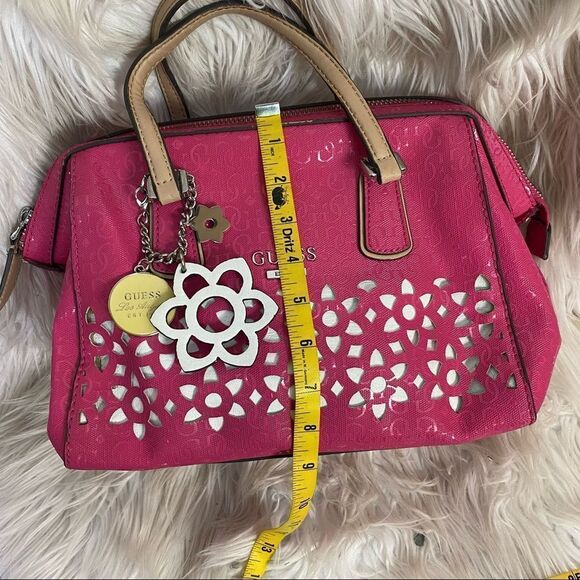 GUESS bright  Fuchia pink satchel bag with white cutout flower design - Picture 11 of 16